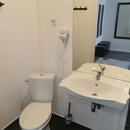 With Free Parking 4*