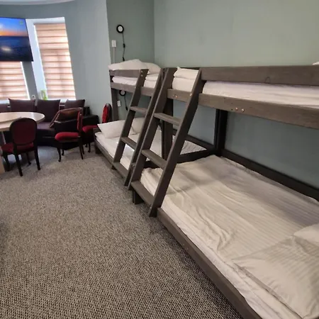 Aparthotel With Free Parking