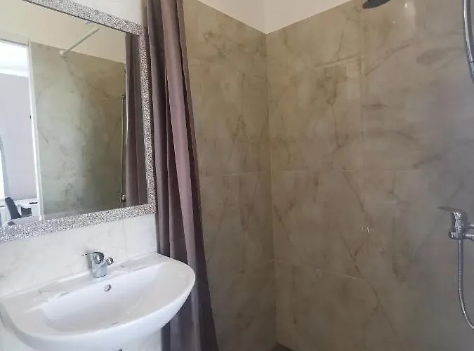 With Free Parking 4*