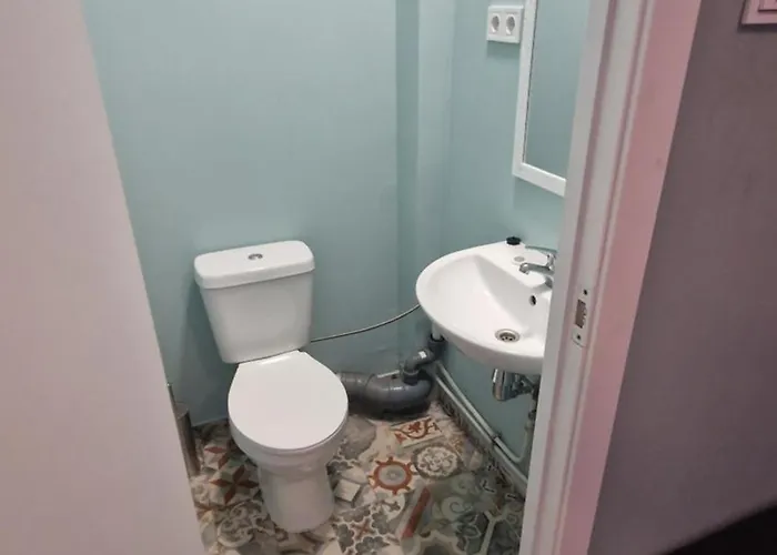 With Free Parking Aparthotel 4*