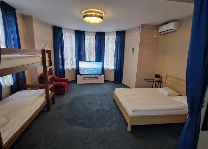 With Free Parking Aparthotel